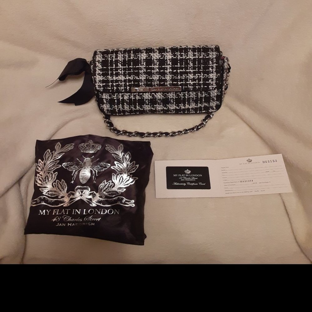 Brighton My Flat in London Houndstooth